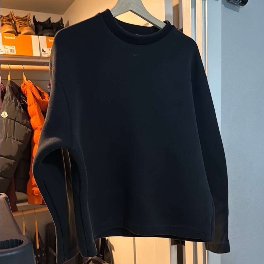 Nike Black Crewneck Sweater Cozy Knit